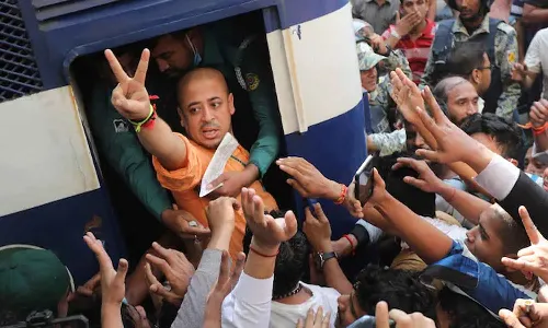 కృష్ణ దాస్ తరపున వాదించడానికి ఎవరూ లేరట!