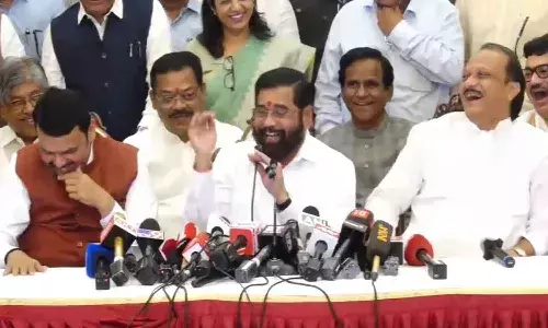 Video : ఆయనకు ఉదయం, సాయంత్రం ప్రమాణ స్వీకారం చేసిన అనుభవం ఉంది.. నవ్వులు పూయించిన షిండే