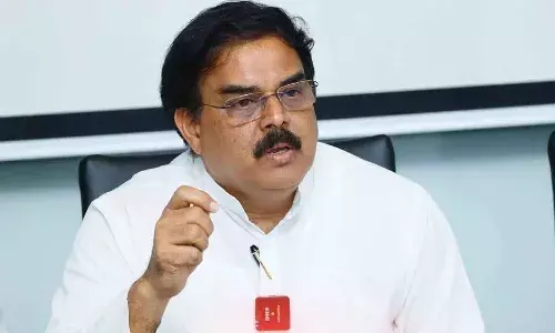 ఏ ఒక్క రైతు అధైర్యపడవద్దు.. కూటమి ప్రభుత్వం అండగా ఉంటుంది : మంత్రి నాదెండ్ల మనోహర్