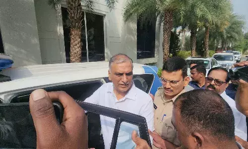 Police, arrest, Harish Rao, Kaushik Reddy, Hyderabad