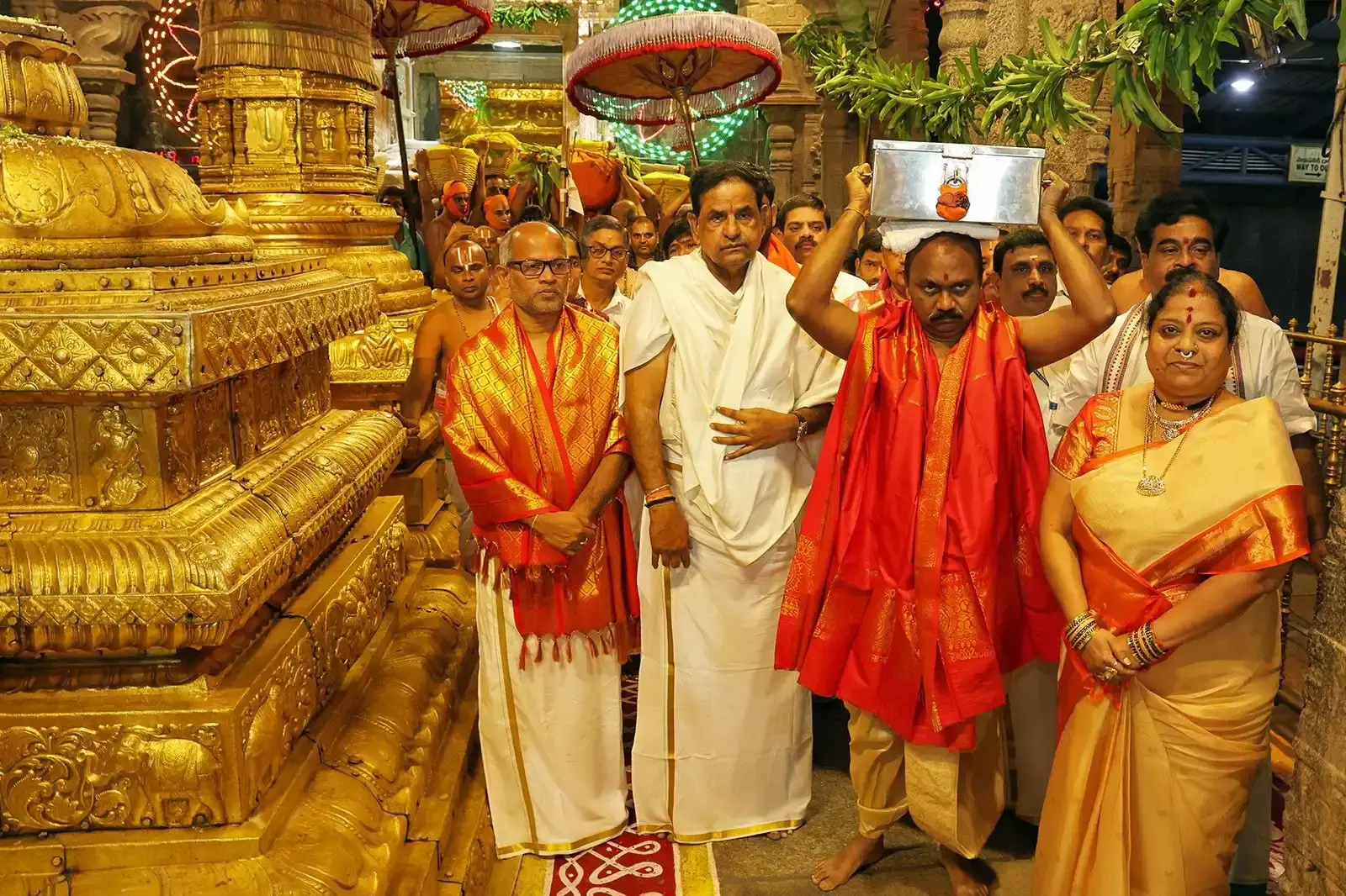 శ్రీవారి ఆలయం నుండి పద్మావతి అమ్మవారికి సారె