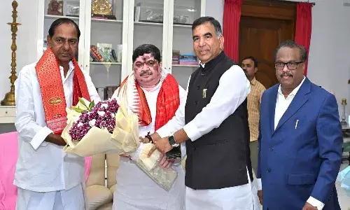 తెలంగాణ తల్లి విగ్రహావిష్కరణ.. కేసీఆర్ను ఆహ్వానించిన మంత్రి పొన్నం