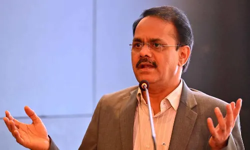 అరగంట ముందే గేటుకు తాళాలు వేస్తాం.. గ్రూప్‌-2 అభ్యర్థుల‌కు టీజీపీఎస్సీ చైర్మన్ అల‌ర్ట్‌..!