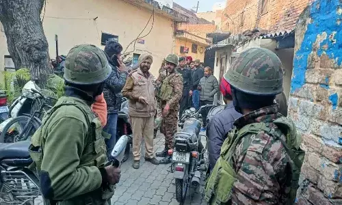 పోలీస్ స్టేషన్పై గ్రెనేడ్ దాడి