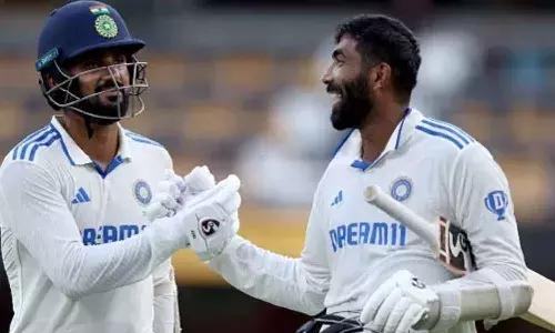తప్పిన ఫాలో-ఆన్ గండం.. డ్రా దిశగా మూడో టెస్టు