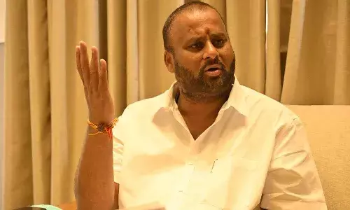 వైసీపీ ఎమ్మెల్యేలు చంద్రబాబు, లోకేశ్తో టచ్లో ఉన్నారు