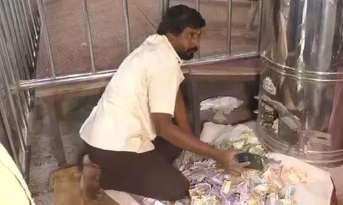 iPhone ,  Tamil Nadu, temple donation box,  deity property