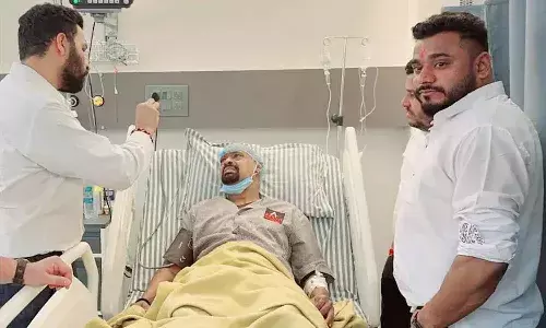 క్షీణించిన ఆరోగ్యం.. ఆసుపత్రిలో లెజెండరీ క్రికెటర్