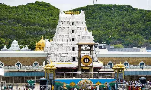 వైకుంఠ ద్వార దర్శనం ఉచిత టోకెన్లు.. టైం, కౌంటర్ల వివరాలివే..!