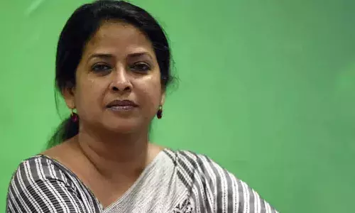 ఇంత పాత పార్టీలో ఇలాంటి సంప్రదాయాలేంటి.? : కాంగ్రెస్పై విరుచుకుపడ్డ ప్రణబ్ కూతురు