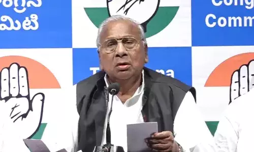 అప్పుడే మీకు ప్రజలు దూరం అయ్యారు : వీహెచ్