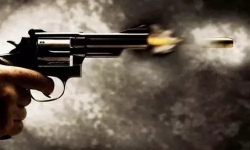 Delhi man, fire, younger brother , argument, Crime