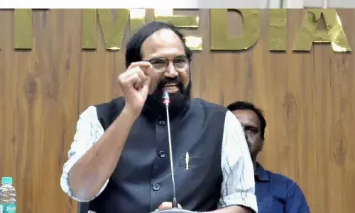 నాగార్జునసాగర్ డ్యామ్ మరమ్మతులకు ముందు అధ్యయనం చేయాలి: ఉత్తమ్ కుమార్ రెడ్డి