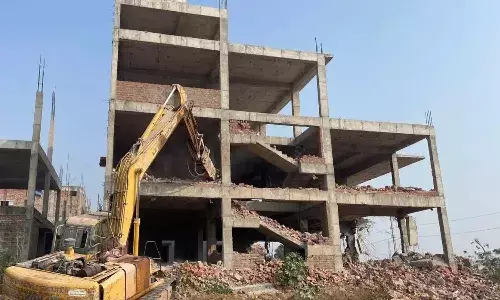 Hyderabad, Hydra, demolishing unauthorized structures, Neknampur