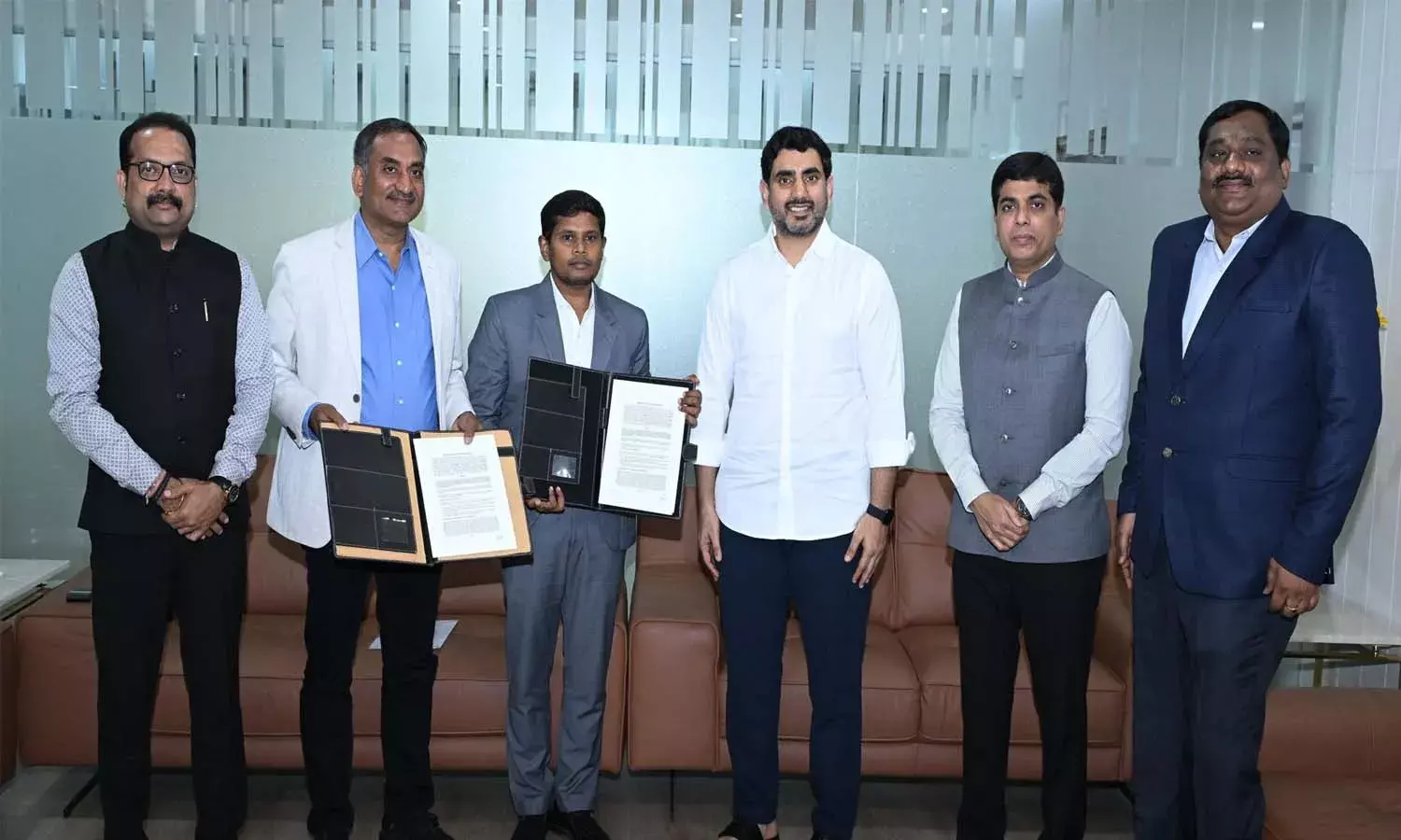 AP GOVENRMENT, INFOSYS, AP YOUTH, MININISTER NARA LOKESH, AGREEMENT, SKILL DEVELOPMENT,JOBS