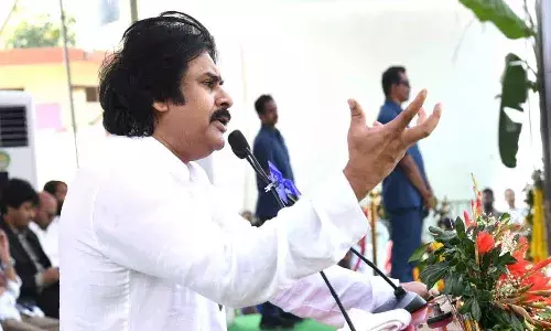 రాజకీయం అంటే ఓట్ల కోసం బుగ్గలు నిమరడం, ముద్దులు పెట్టడం కాదు..
