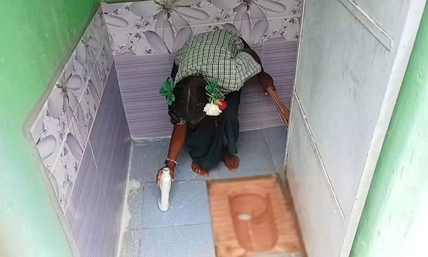 Tamil Nadu, Students, cleaning school toilets, viral video, principal suspended