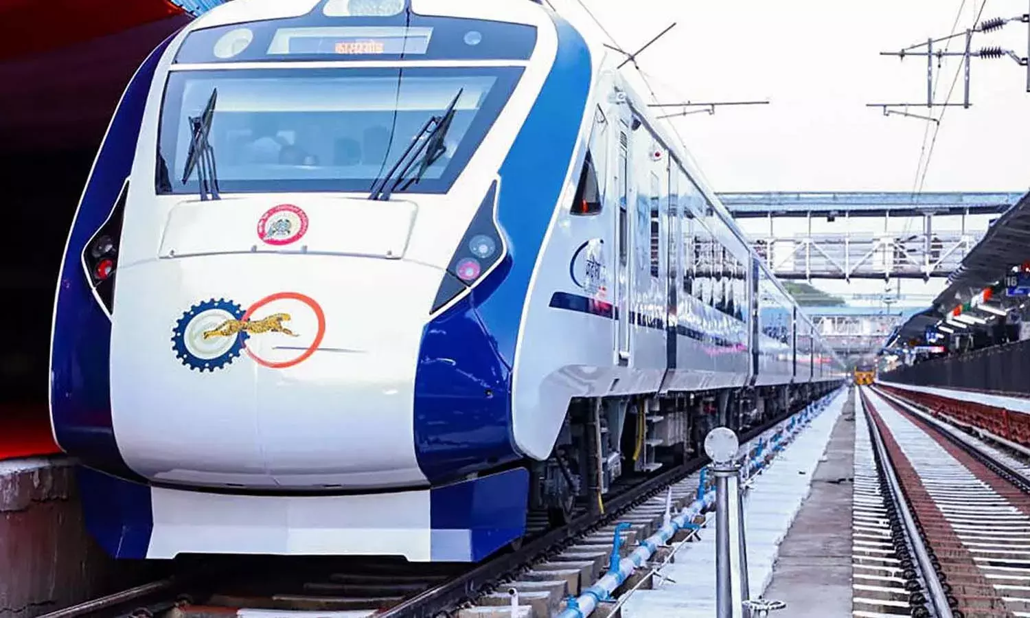 Central govt, employees, travel,  Tejas, Vande Bharat trains, Leave Travel Concession