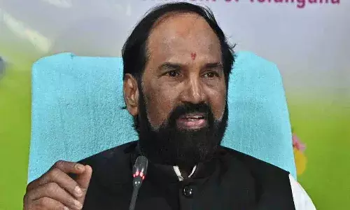 ఆందోళన చెందకండి.. ప్రతి అర్హుడికి రేషన్ కార్డు అందజేస్తాం : మంత్రి ఉత్తమ్