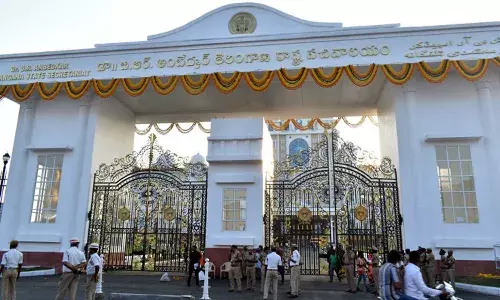 Government condition for Secretariat visitors.. Only one person has a chance to go with pass holders