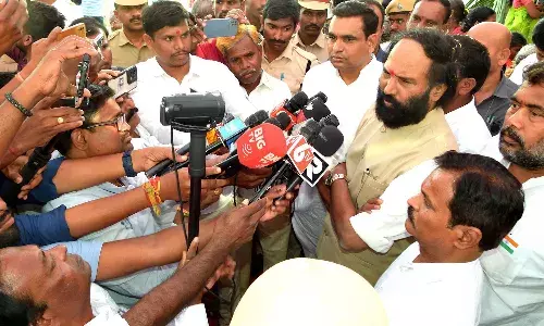 తెల్ల రేషన్ కార్డుల పంపిణీ నిరంతర ప్రక్రియ.. మరోసారి స్పష్టం చేసిన మంత్రి