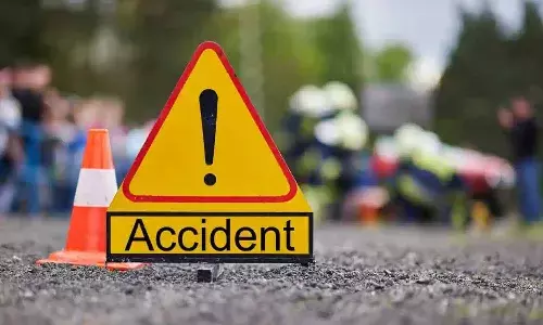 minor boys, bike accident, Hyderabad, Rajendranagar