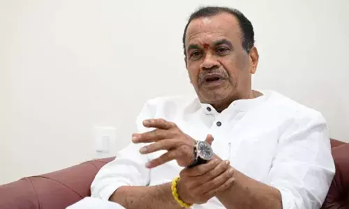 Telangana, Minister Komatireddy VenkatReddy, Ktr,HarishaRao, Kcr, Cm Revanth, Bandi Sanjay