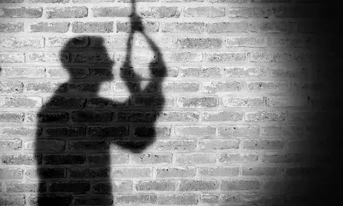 Hyderabad, Two Died, Suicide, Kukatpally