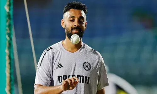 వన్డే జట్టులో లేకున్నా టీమ్తోనే ఉన్న మిస్టరీ స్పిన్నర్.. చోటిచ్చి షాకిచ్చిన బీసీసీఐ..!