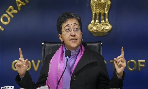 Delhi : పోలింగ్కు ఒక రోజు ముందు సీఎం అతిషికి షాకిచ్చిన కోర్టు