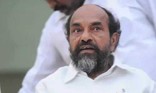 బీసీల రిజర్వేషన్లు పెంచకుంటే ఆయన చిట్టా విప్పుతాం.. ఆర్.కృష్ణయ్య సంచలన వ్యాఖ్యలు