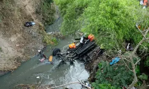 55 dead, bus plunges 115 feet into gorge, multi vehicle crash, Guatemala