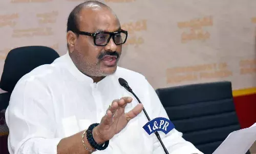 గుడ్లు, మాంసం నిరభ్యంతరంగా తినవచ్చు : మంత్రి అచ్చెన్నాయుడు