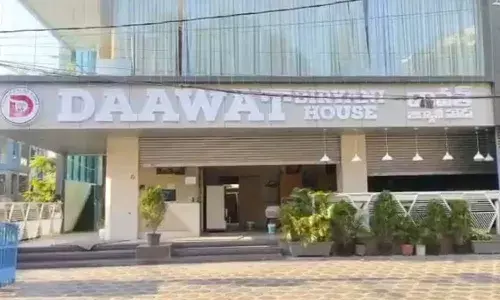 Hyderabad, Staff assaulted customer, Dawat Biryani Hotel