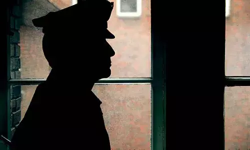 Woman thrashed by Telangana police, register complaint, Crime, Nizamabad