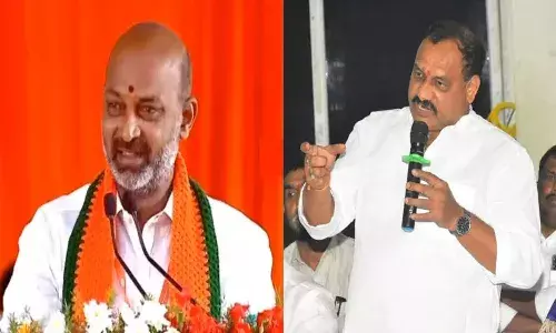 మోదీని ఒప్పించే దమ్ముందా.? బండి సంజయ్కు టీపీసీసీ చీఫ్ సవాల్