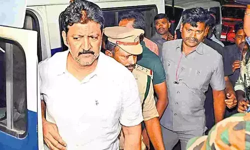 Andrapradesh, Vijayawada, Vallabhaneni Vamsi, Tdp, Ysrcp,