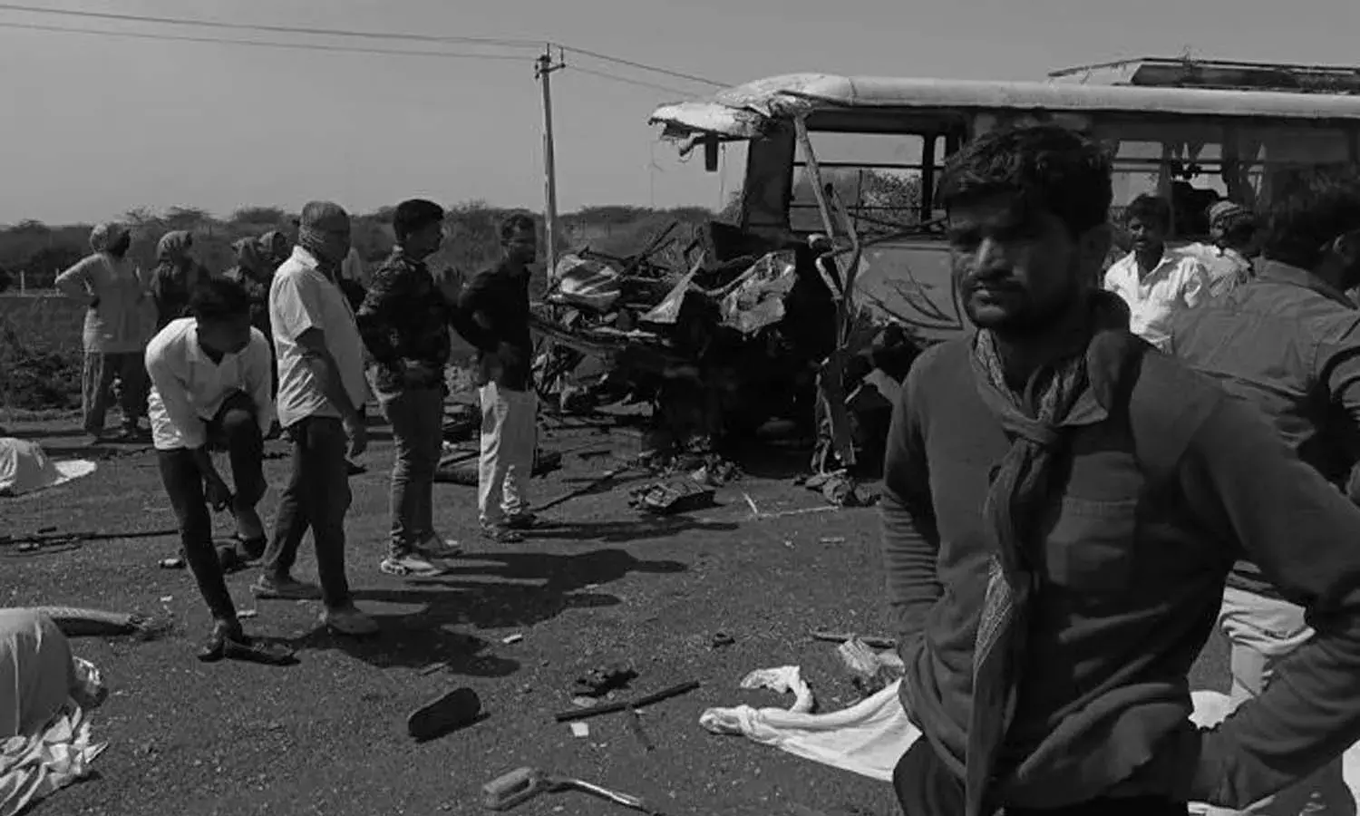 National News, Gujarat, Kutch, Accident, Bus and Truck,  Many Killed