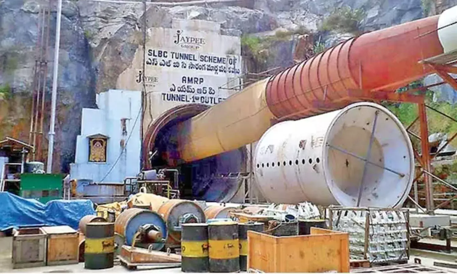 Telangana, tunnel collapse, 8 workers still trapped, Army joins rescue ops