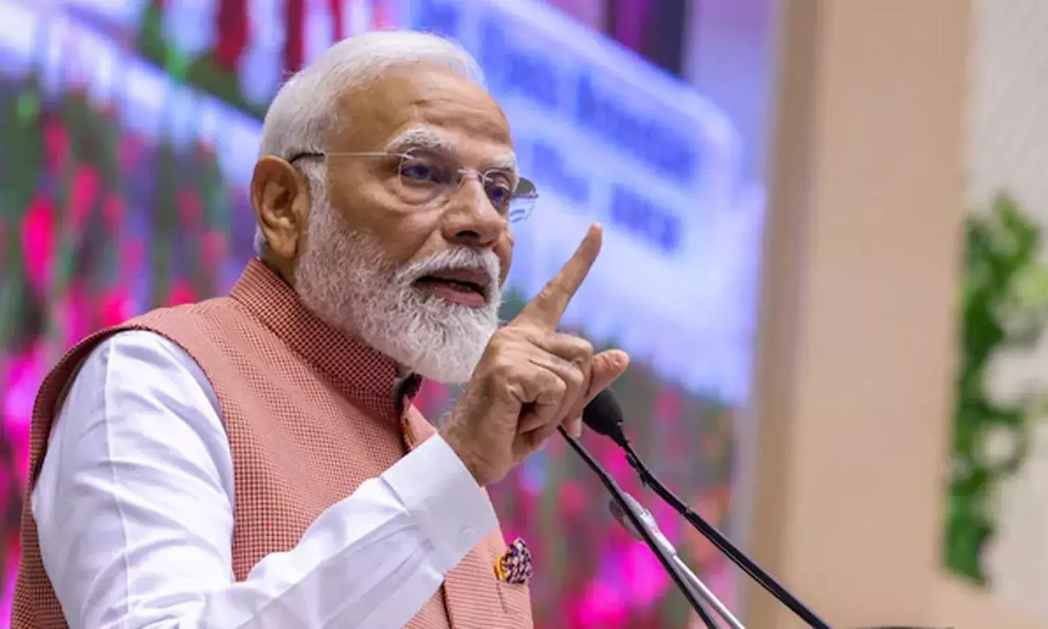 Fight against obesity, 	PM Modi,  healthy food consumption,obesity , ten prominent personalities