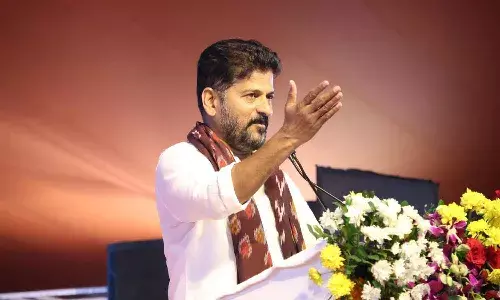 మేము 55 వేల ఉద్యోగాలు ఇస్తే.. వాళ్లు రెండు ఇచ్చారు : సీఎం రేవంత్