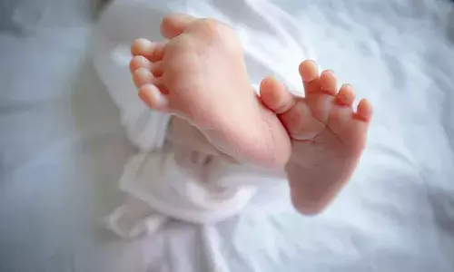 తల్లిదండ్రుల పక్కన నిద్రిస్తున్న ఎనిమిది నెలల చిన్నారి కిడ్నాప్
