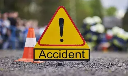 Hyderabad : వనస్థలిపురంలో ఘోర రోడ్డు ప్రమాదం