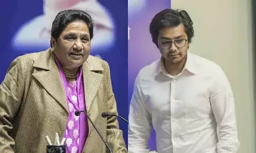 మేనల్లుడిని అన్ని పదవుల్లో నుండి తీసేసిన మాయావతి