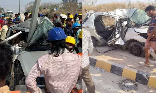 Hyderabad : రోడ్డు ప్రమాదంలో ఇంజనీరింగ్  విద్యార్ధి మృతి