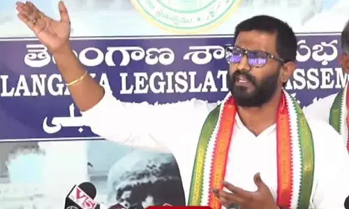 కేసీఆర్ సభకు రావడంతో ఎవరికి వారు మార్కులు కొట్టేయాలని మాట్లాడుతున్నారు