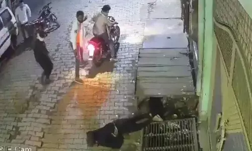 shot dead, Uttarpradesh, Aligarh, assault, Crime