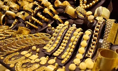 Gold Rate : బంగారం కొంటున్నారా.? ఈరోజు హైదరాబాద్‌లో ధరలు ఇవే..!