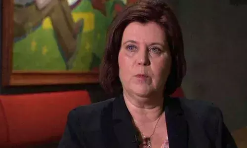 మైనర్ బాలుడి కారణంగా తల్లైన మహిళా మంత్రి