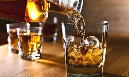 మద్యం ప్రియులకు షాక్.. ఏప్రిల్ 1 నుంచి భారీగా పెరగనున్న ధరలు